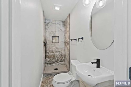 237 7th St, Newark NJ 07107-2728 exterior