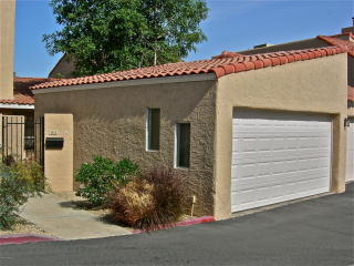 5805 8th Pl, Phoenix, AZ 85014-2102