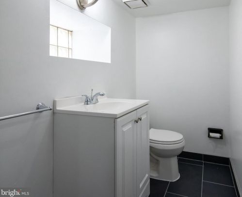 810 28 St, Philadelphia PA 19145-2522 exterior