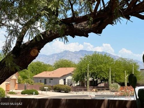 9246 Crimson Stone Pl, Tucson AZ  85743-5458 exterior