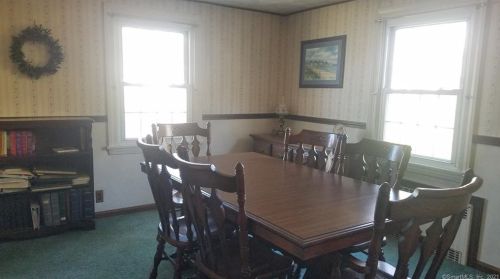 5 Sunset Dr, Enfield CT 06082-1973 exterior