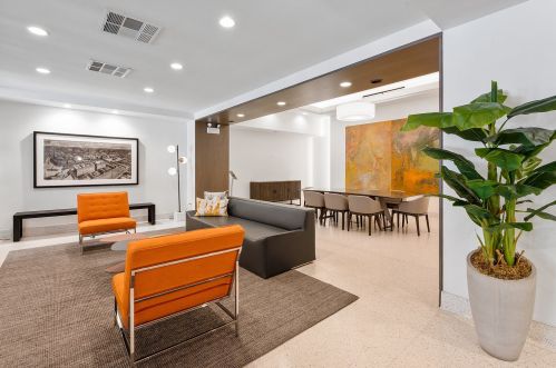 165 Canal St, Chicago IL  60606-1408 exterior