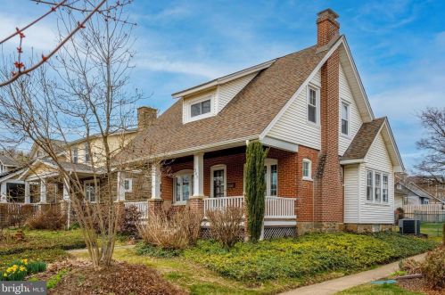 207 Front St, Media, PA 19063-2710