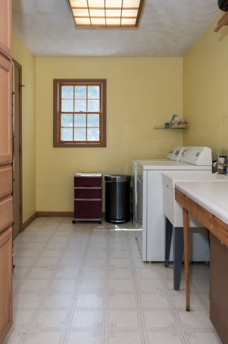 5555 2 St, Kalamazoo MI 49009-8576 exterior