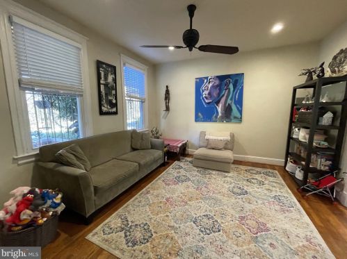 3306 Park Pl, Washington DC  20010-2530 exterior