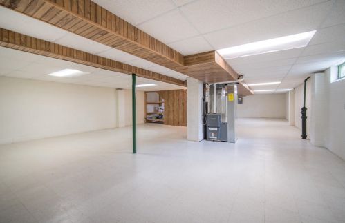 8815 Dogwood St, Milwaukee WI 53224-4015 exterior