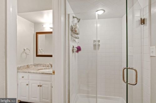 3711 Ingomar St, Washington DC 20015-1819 exterior