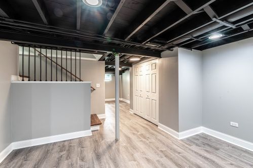 2121 77th Ct, Chicago IL  60707-3017 exterior