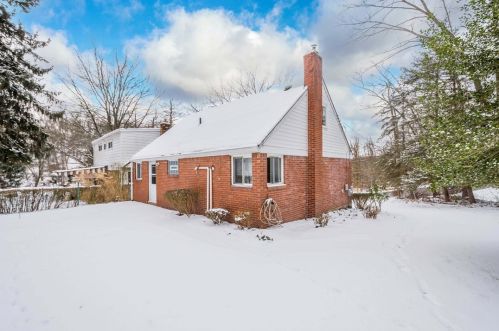 9822 Glendale Ave, Pittsburgh PA 15227-2831 exterior