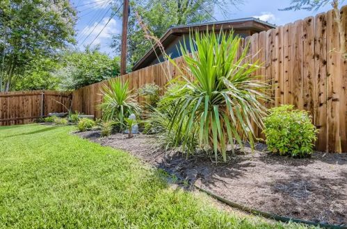 10505 Berthound Dr, Austin TX 78758-4732 exterior