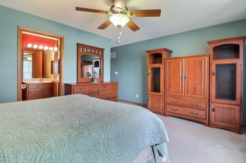 8466 Marshall Pl, Gary IN 46410-5697 exterior