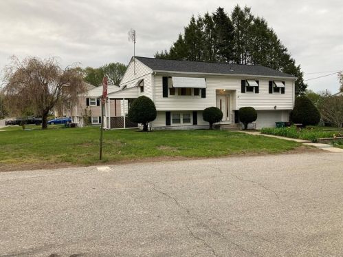 267 Beacon Ave, Woonsocket RI  02895-3613 exterior