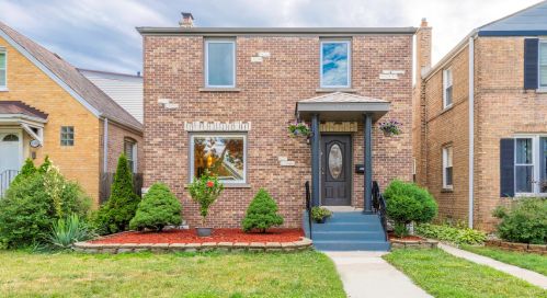 5532 Sayre Ave, Chicago, IL 60638-2214