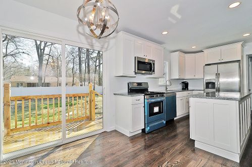 405 Conifer Dr, Lacey NJ  08731-1925 exterior