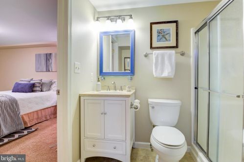 16616 Cutlass Dr, Rockville MD 20853-1332 exterior