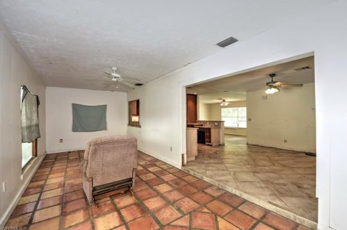 3861 25 Ave, Naples FL 34120-4367 exterior