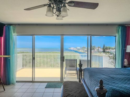 13435 Starfish Dr, Port Richey FL  34667-7606 exterior