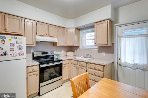 1835 Carlisle St, Philadelphia PA 19145-2306 exterior