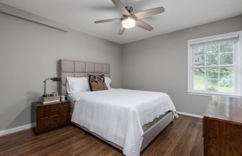 4094 Candler Lake Ct, Atlanta GA  30319-1728 exterior