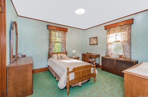 256 260th St, Bronx NY 10471-1822 exterior