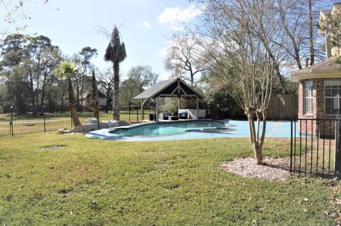 8422 Atascocita Lk Way, Humble TX 77346-1784 exterior