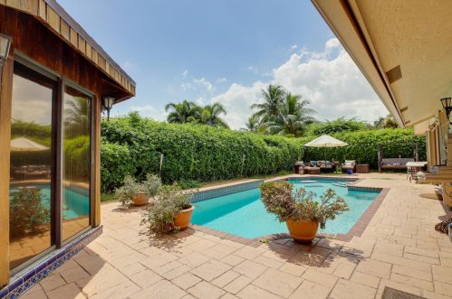 2414 30 Rd, Boca Raton FL 33431-6370 exterior