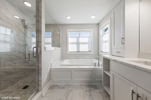 662 Parkside Ave, Elmhurst IL 60126-5029 exterior