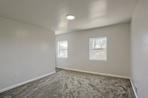 217 Logan St, Pittsburgh PA  15209-2811 exterior