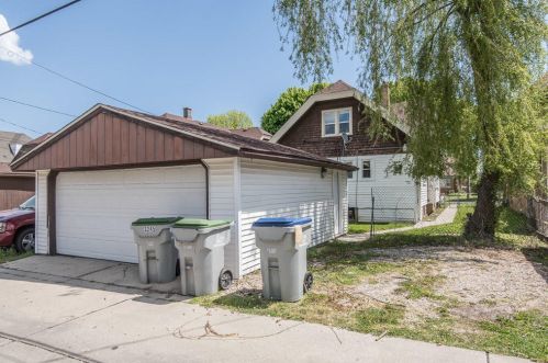 3235 45th St, Milwaukee WI  53219-4816 exterior