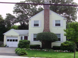 142 Winchester St, Newton, MA 02461-2130