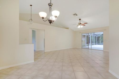 1826 Leafy Rd, Fort Pierce FL  34953-1392 exterior