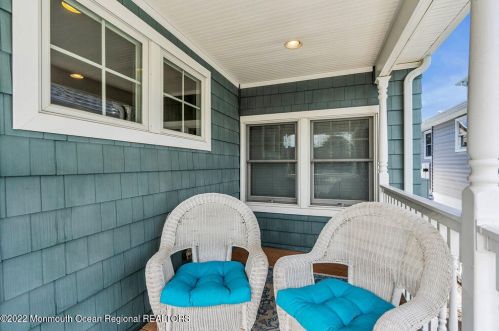 403 New York Ave, Point Pleasant Beach NJ 08742-3338 exterior