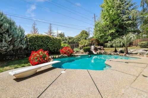 7217 Pne Grv Way, Folsom CA 95630-1952 exterior