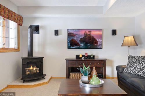 4133 Countryview Dr, Saint Paul MN 55123-3948 exterior