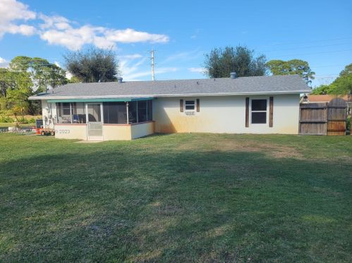 264 Todd Ave, Fort Pierce FL  34983-3137 exterior