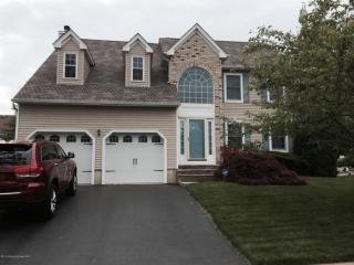 2 Kelsie Ct, Matawan, NJ 07747-9686