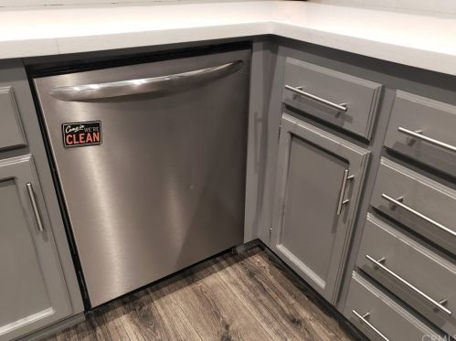 2467 Avenita Alpera, Tustin CA 92782-9004 exterior