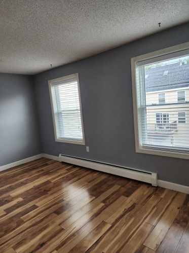 84 Modena Dr, Concord NH  03303-1550 exterior