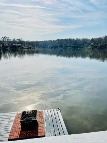 950 Lake Dr, Lithonia GA  30039-6640 exterior