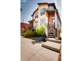 3852 Salmon St, Portland OR  97216-3826 exterior