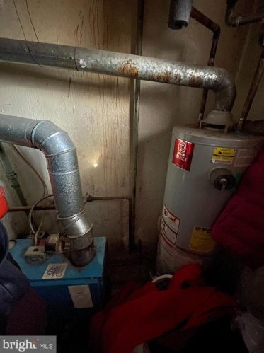 716 Croissant Pl, Washington DC 20019-2212 exterior