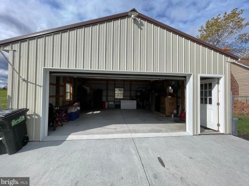 998 Plunkert Rd, Littlestown PA 17340-9643 exterior