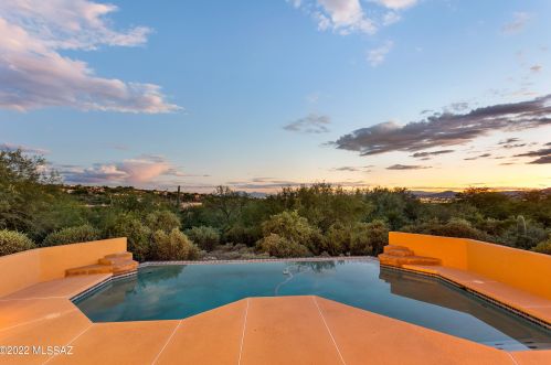 2662 Calle Sin Ruido, Tucson, AZ 85718-1284