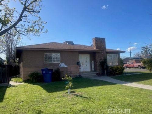 601 Paloma St, Bakersfield, CA 93304-3339