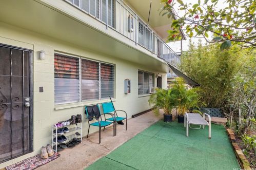 1313 Ahiahi St, Honolulu HI 96817-1901 exterior