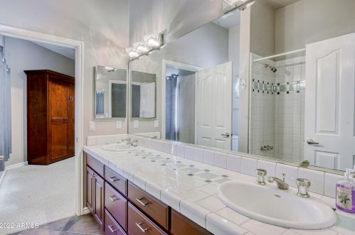 13810 34th St, Phoenix AZ  85032-5305 exterior