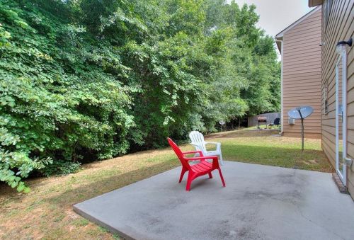 2241 Capella Cir, Atlanta GA  30331-3864 exterior