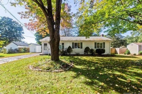 61 Arbor Rd, Enfield, CT 06082-4204