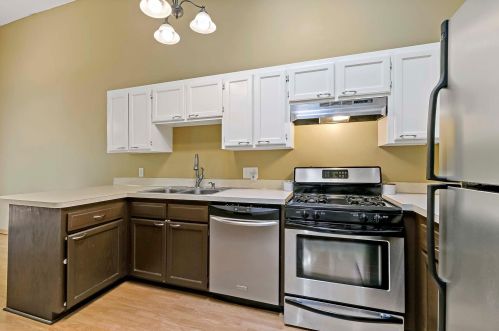 1558 Baylor Ct, Saint Paul MN 55122-4820 exterior