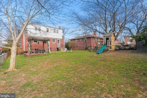 2304 Eccleston St, Silver Spring MD  20902-5015 exterior